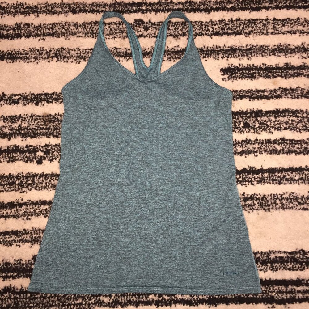 patagonia tank top green